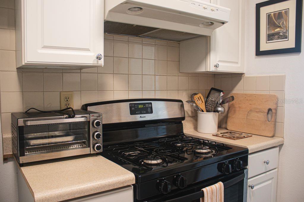 LONG BAYOU - Residential Lease