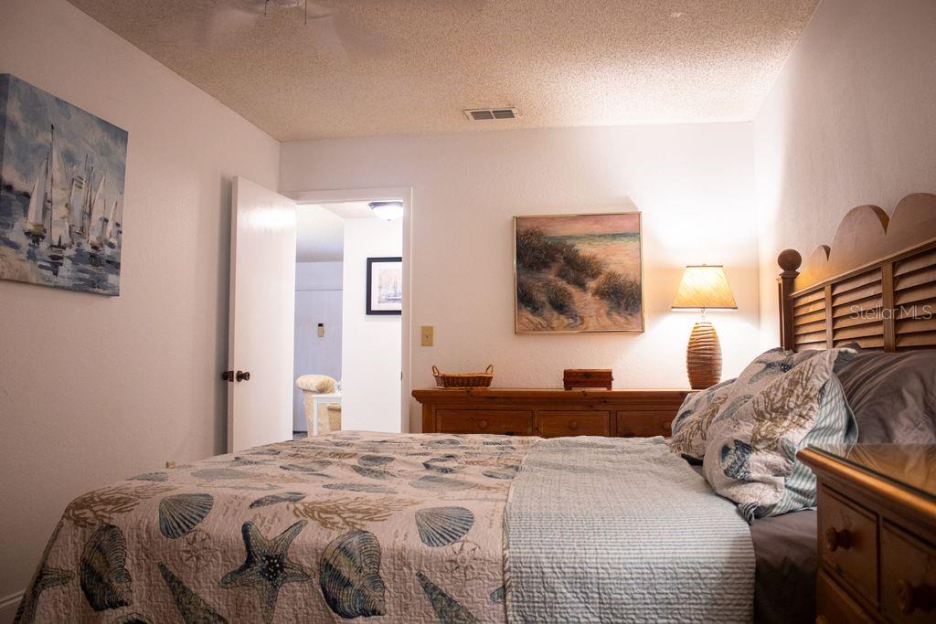 LONG BAYOU - Residential Lease