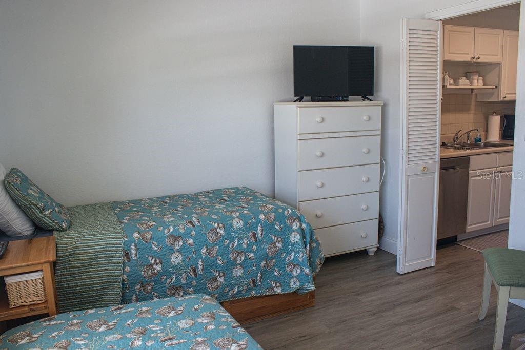 LONG BAYOU - Residential Lease