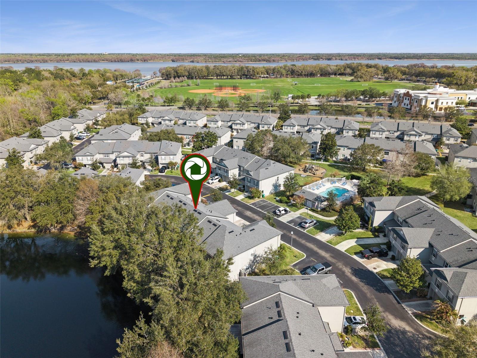 HERITAGE PARK TWNHMS - Residential