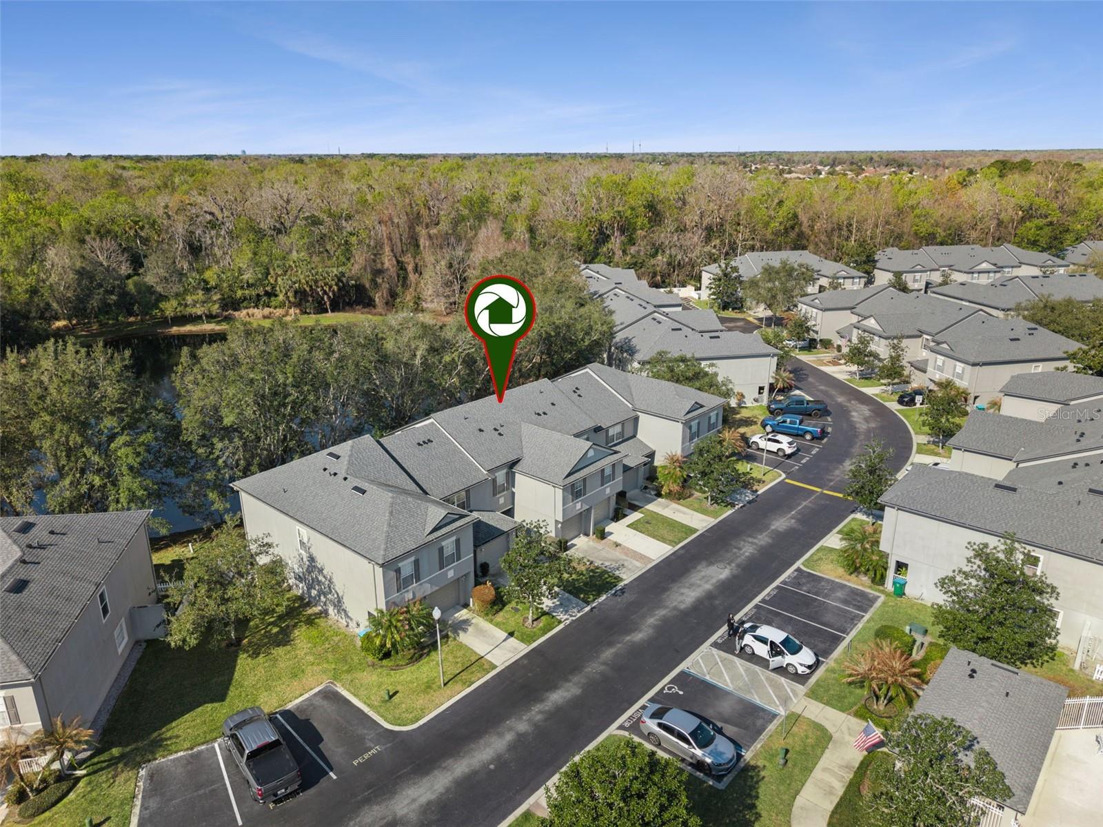 HERITAGE PARK TWNHMS - Residential