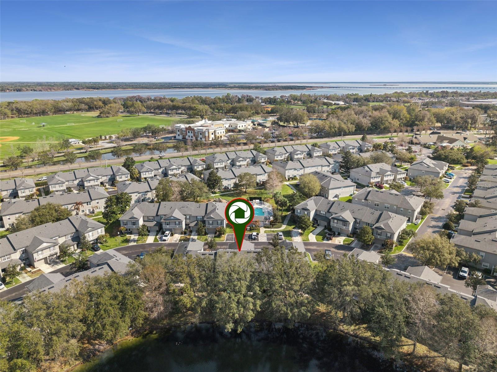 HERITAGE PARK TWNHMS - Residential