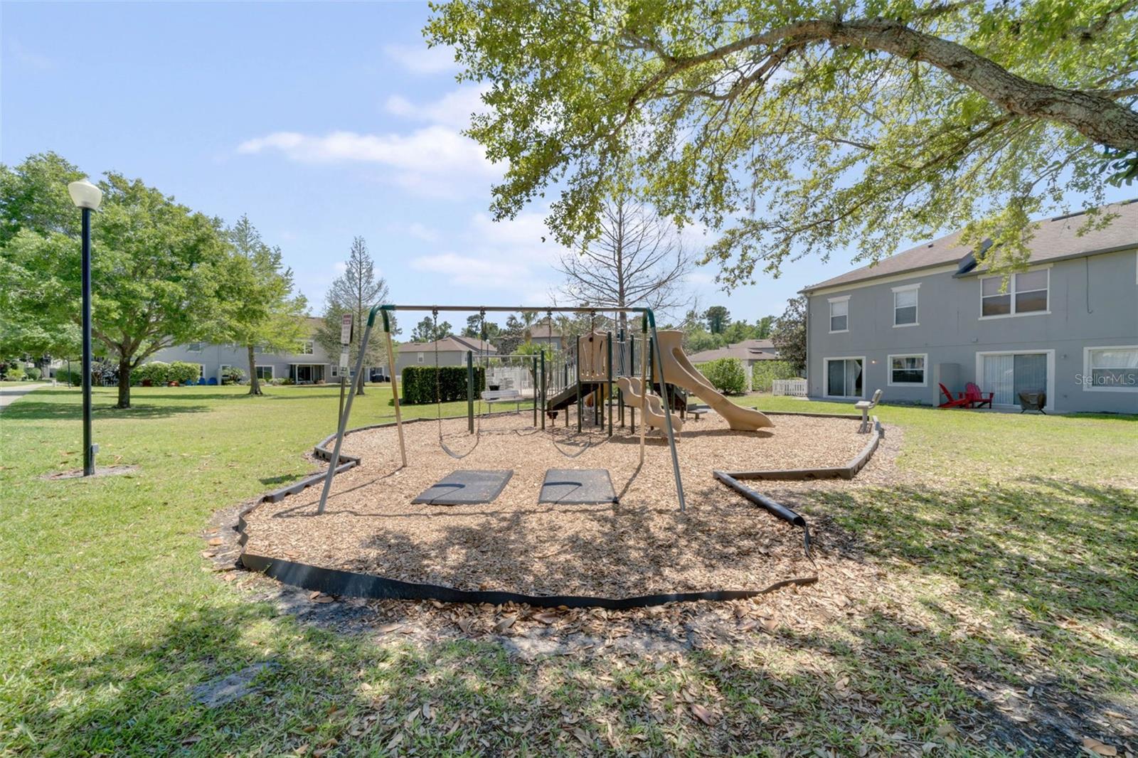 HERITAGE PARK TWNHMS - Residential