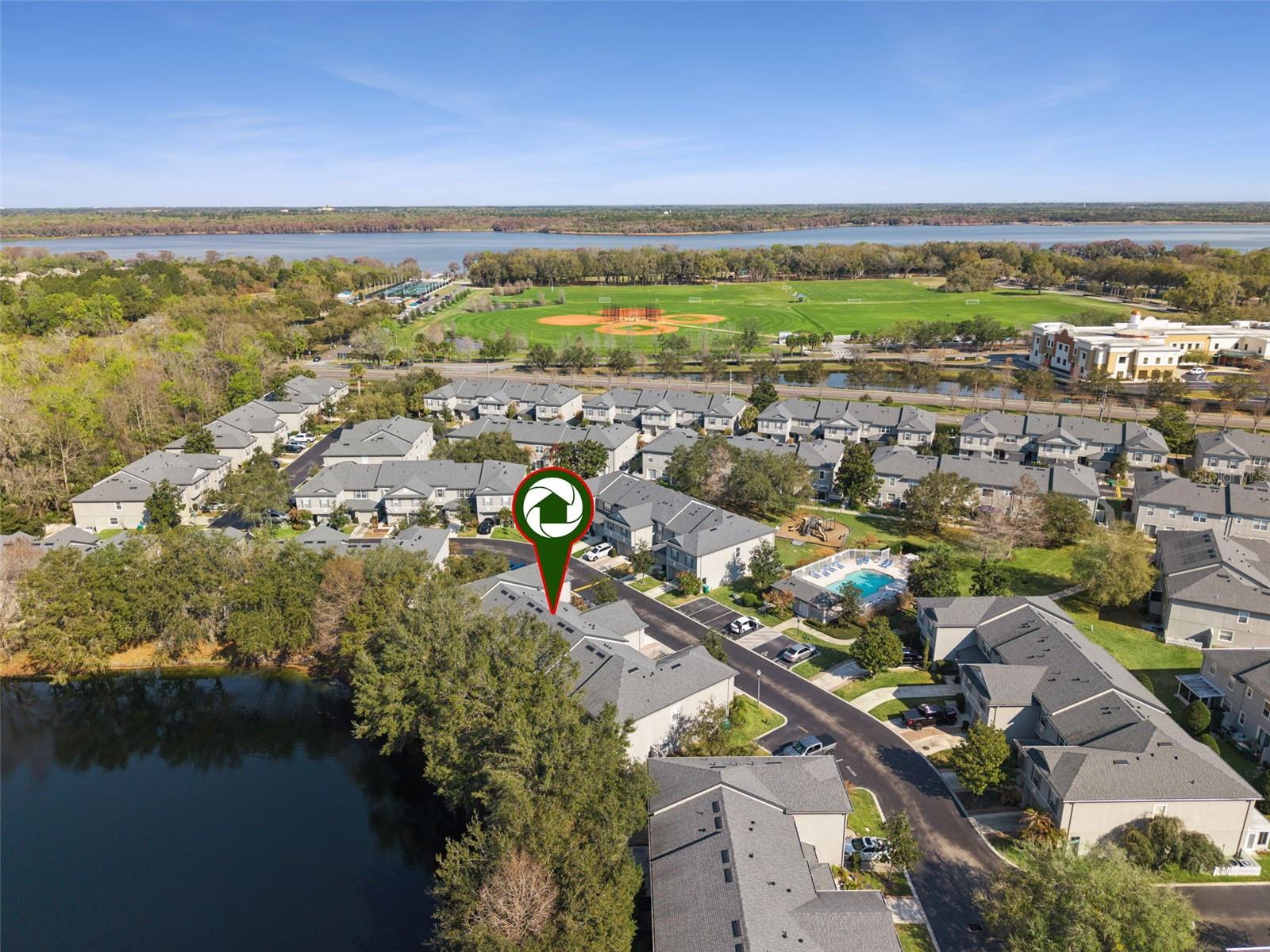 HERITAGE PARK TWNHMS - Residential