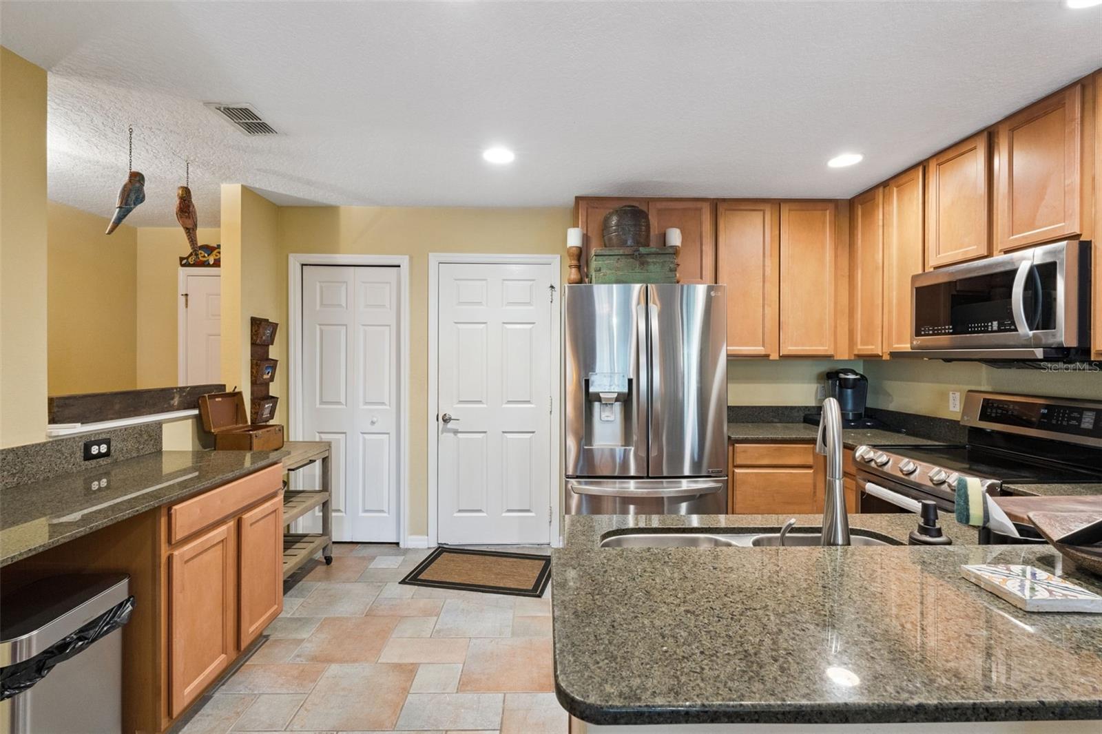 HERITAGE PARK TWNHMS - Residential