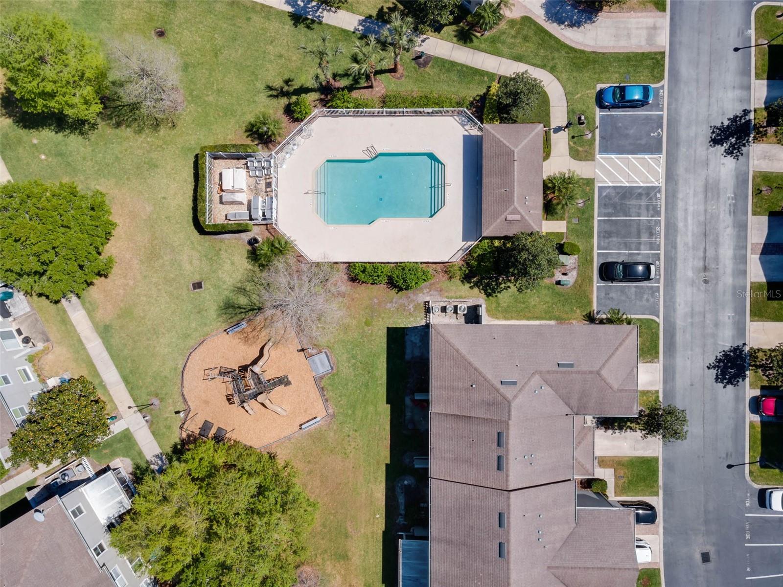 HERITAGE PARK TWNHMS - Residential