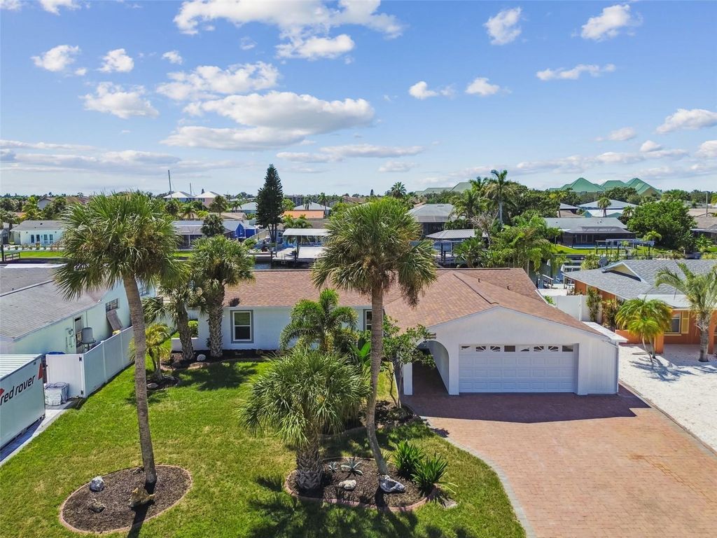 Photo of 1014 Sago Palm Way, Apollo Beach, FL 33572 (MLS # TB8431340)