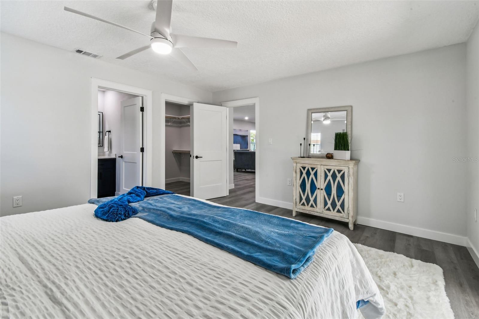 APOLLO BEACH UNIT 08 A RESUBDI - Residential