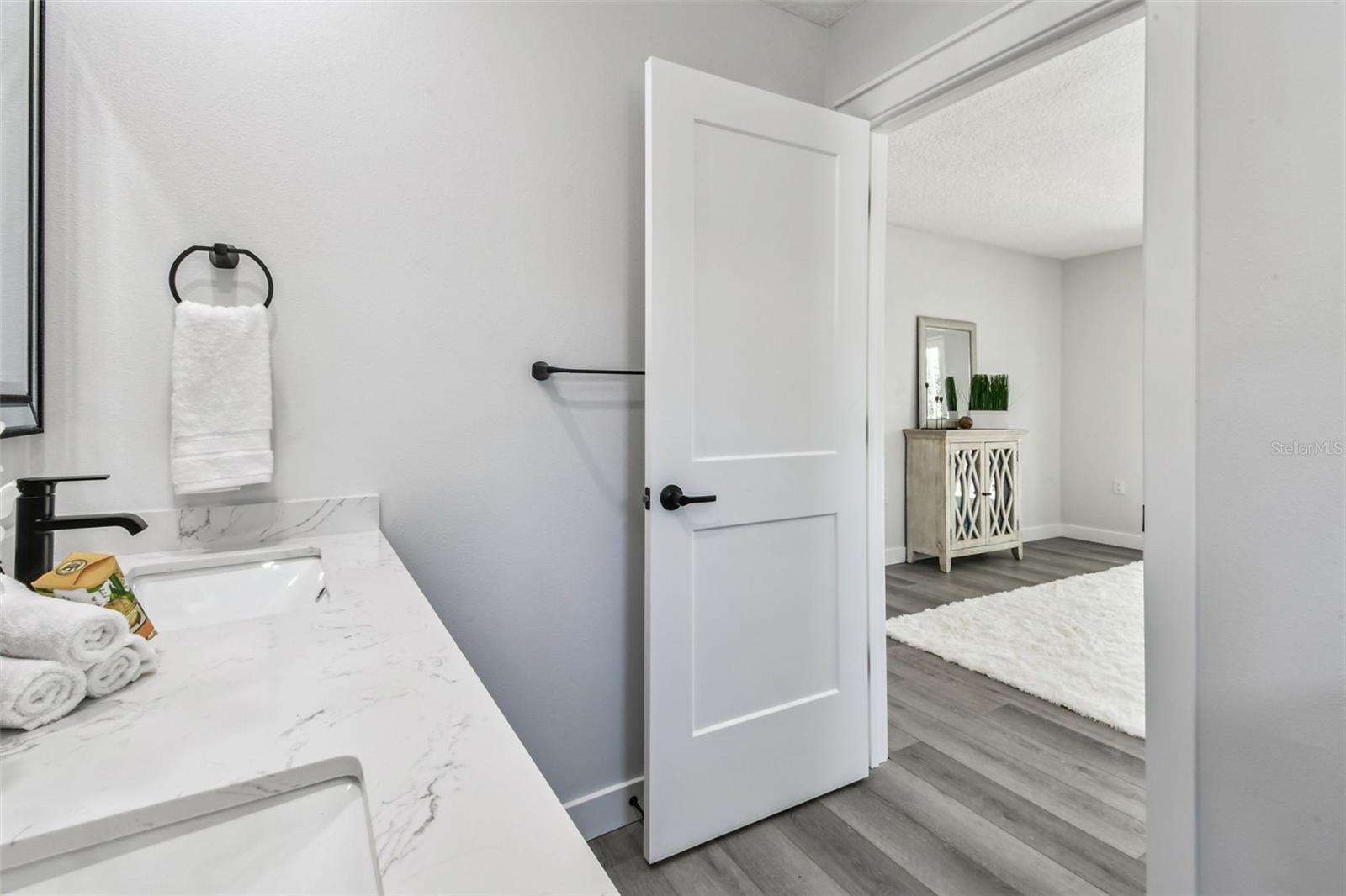 APOLLO BEACH UNIT 08 A RESUBDI - Residential