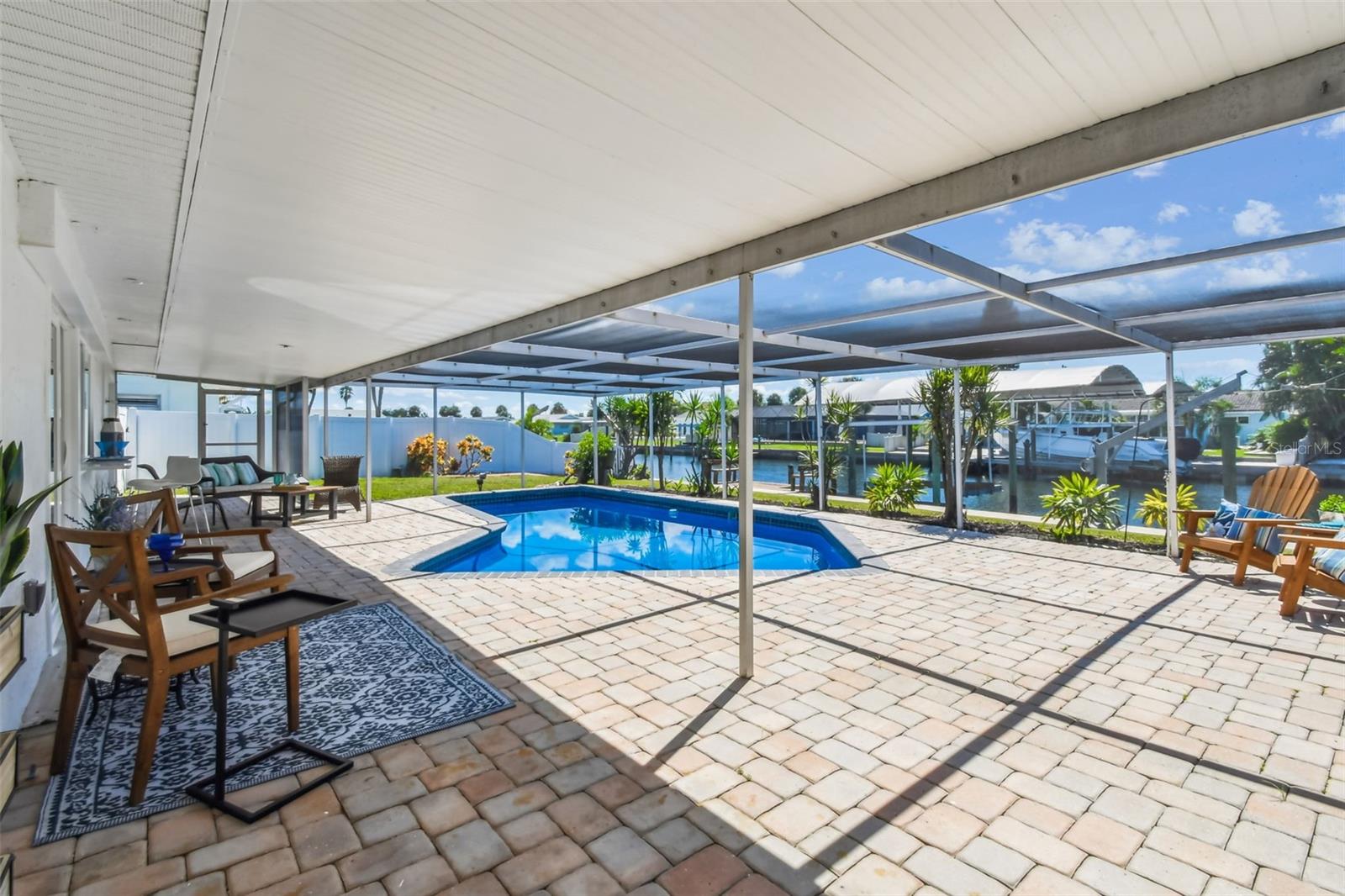 APOLLO BEACH UNIT 08 A RESUBDI - Residential