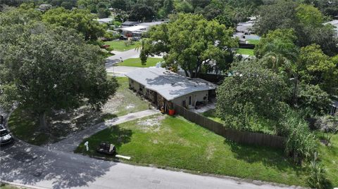 A home in SEMINOLE