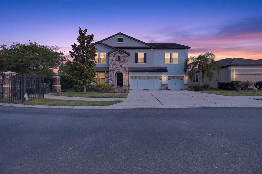 Photo of 1389 Heritage Landings Drive, Lakeland, FL 33805 (MLS # TB8506522)