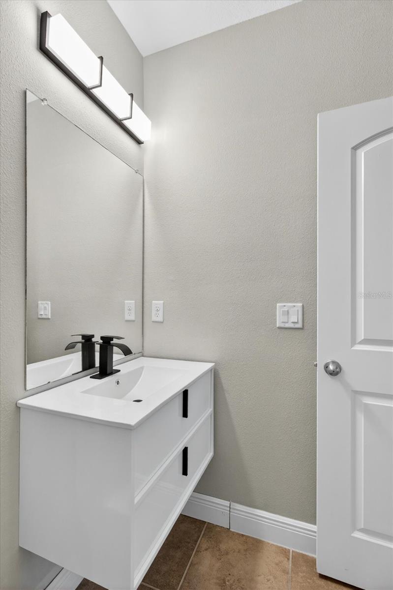 LANDINGS AT HERITAGE ON WATER - Residential