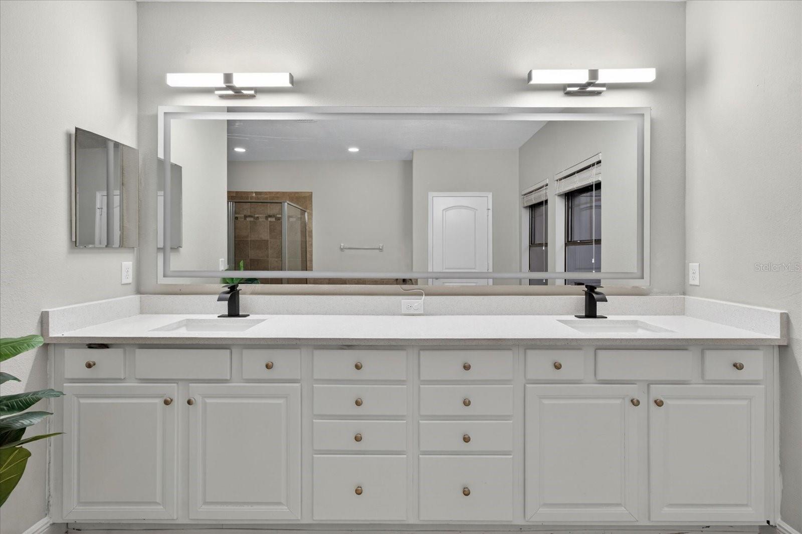 LANDINGS AT HERITAGE ON WATER - Residential