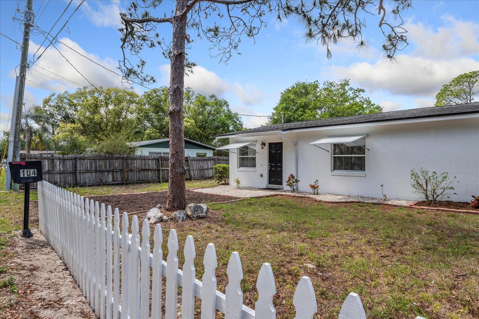 104 & 106 N DRIFTWOOD LANE