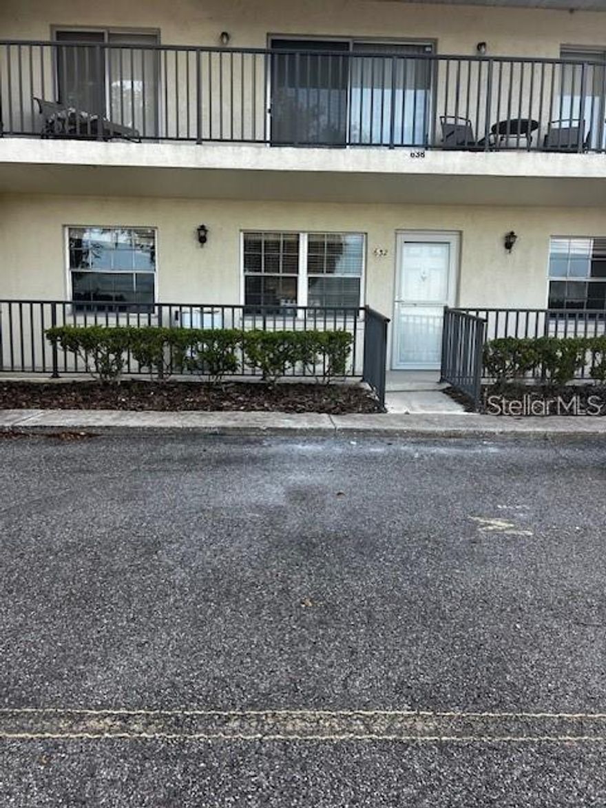 Downtown Clermont Waterfront Condo! Beautifully remodeled 2-bedroom, 2-bath condo on Lake Minneola with stunning water views. Enjoy a brand-new kitchen featuring soft-close cabinetry, granite countertops, stainless steel appliances, and a large island perfect for gathering.
Split-bedroom floor plan offers added privacy. The owner’s suite includes double closets and a dual vanity, while the second bath features an oversized shower. The real highlight is the view — relax on your front porch and take in both sunrise and sunset over the lake. Ideally located next to the trail, within walking distance to downtown Clermont, and right beside Salt Shack.
Available April 1st.