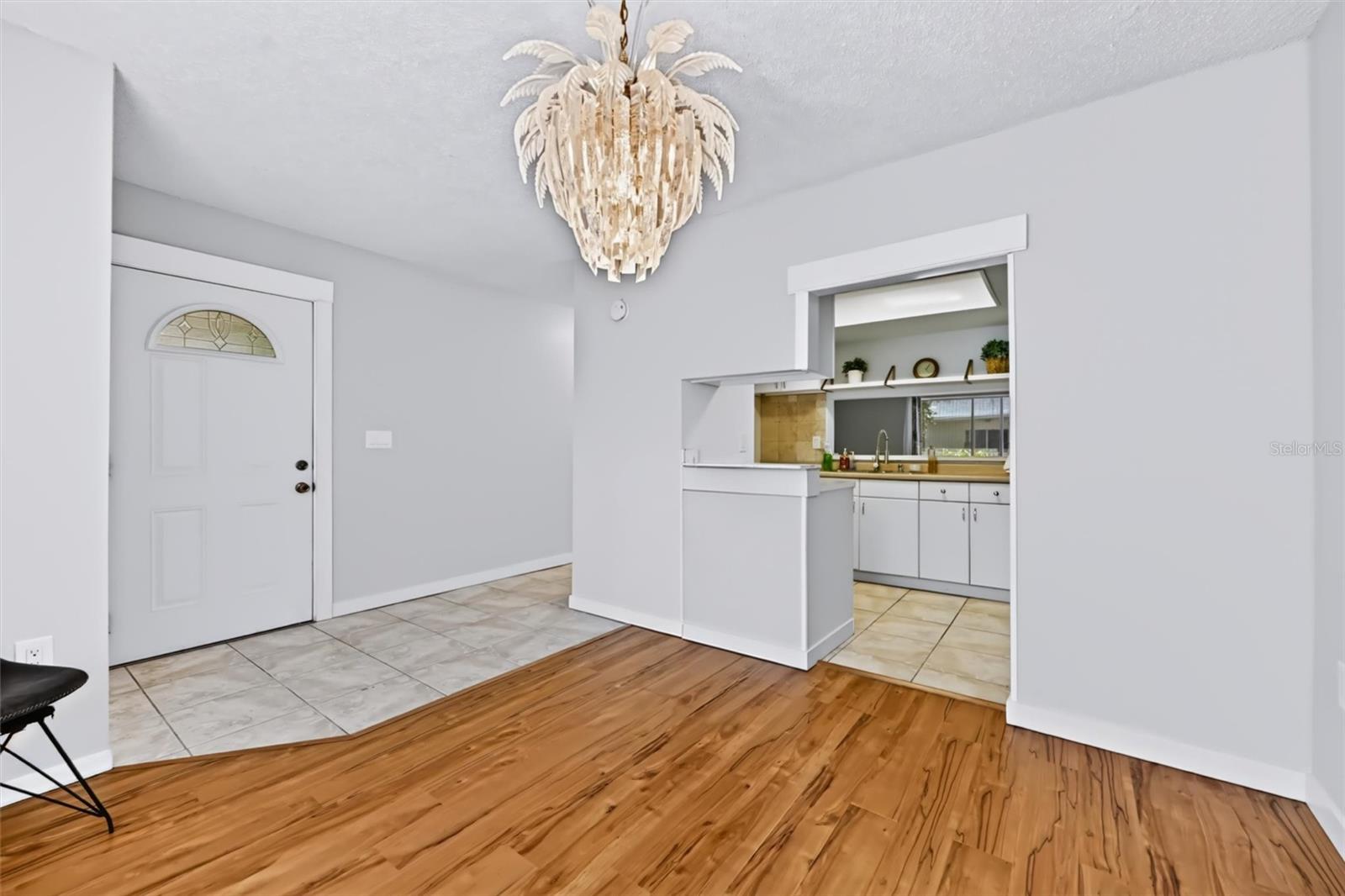 776 100TH AVENUE N 204