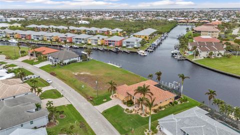 A home in PUNTA GORDA