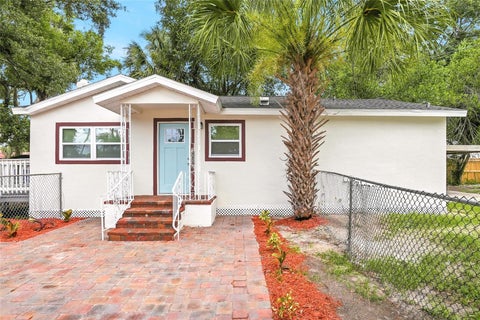 Photo of 1002 E Seward Street, Tampa, FL 33604 (MLS # TB8527818)
