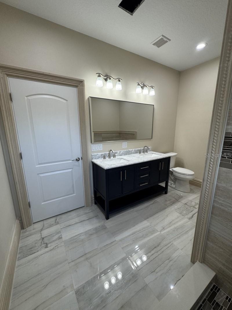 CONNERS GABLES - Residential