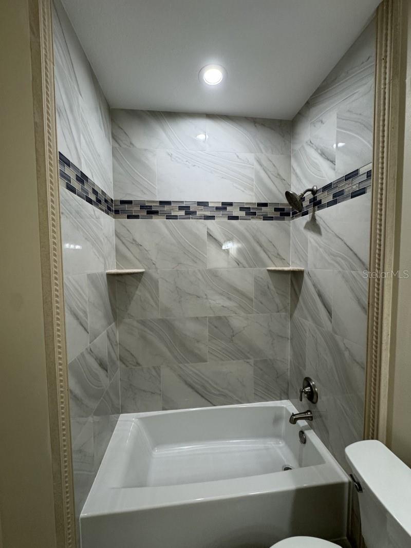 CONNERS GABLES - Residential