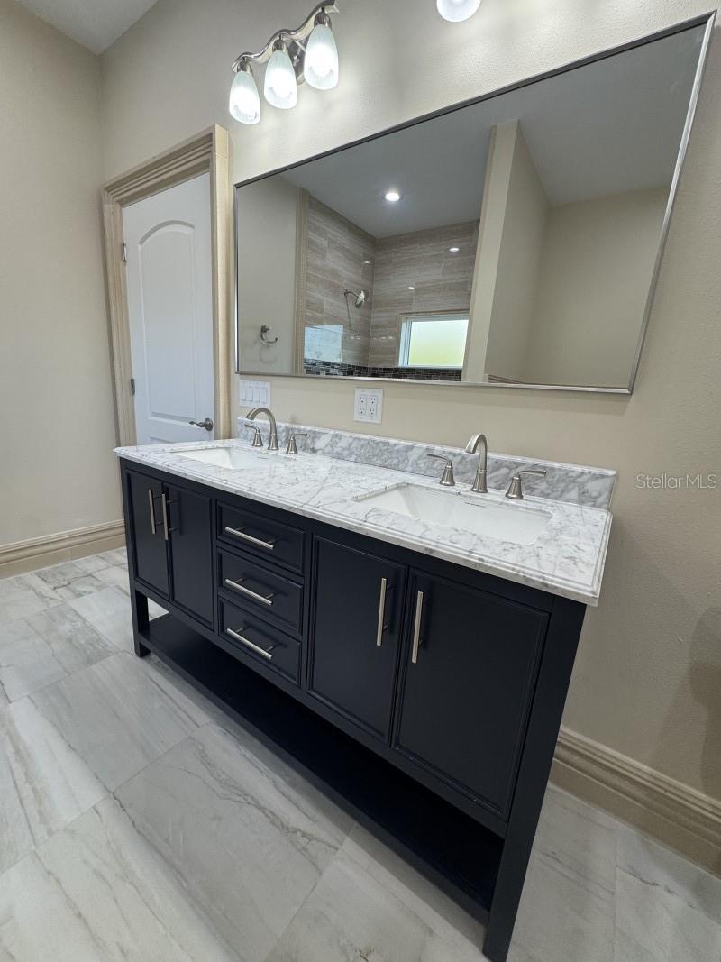 CONNERS GABLES - Residential