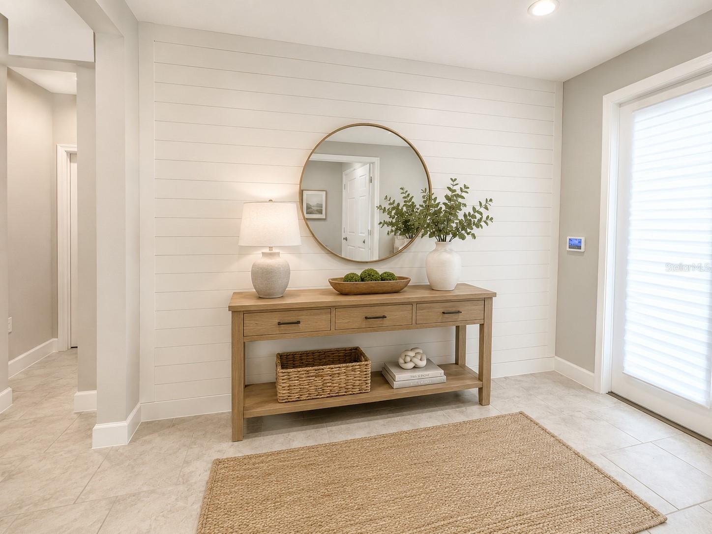 281 SIESTA VISTA COURT