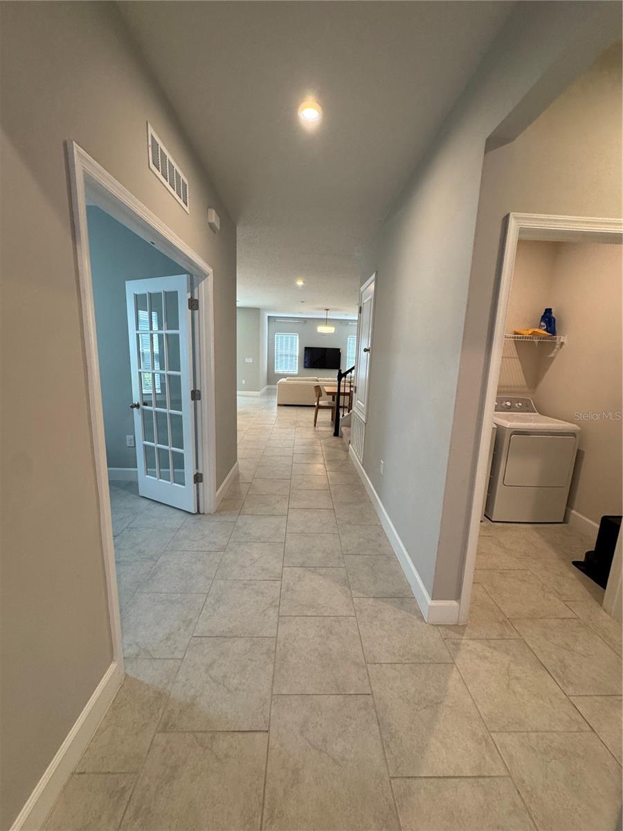 281 SIESTA VISTA COURT