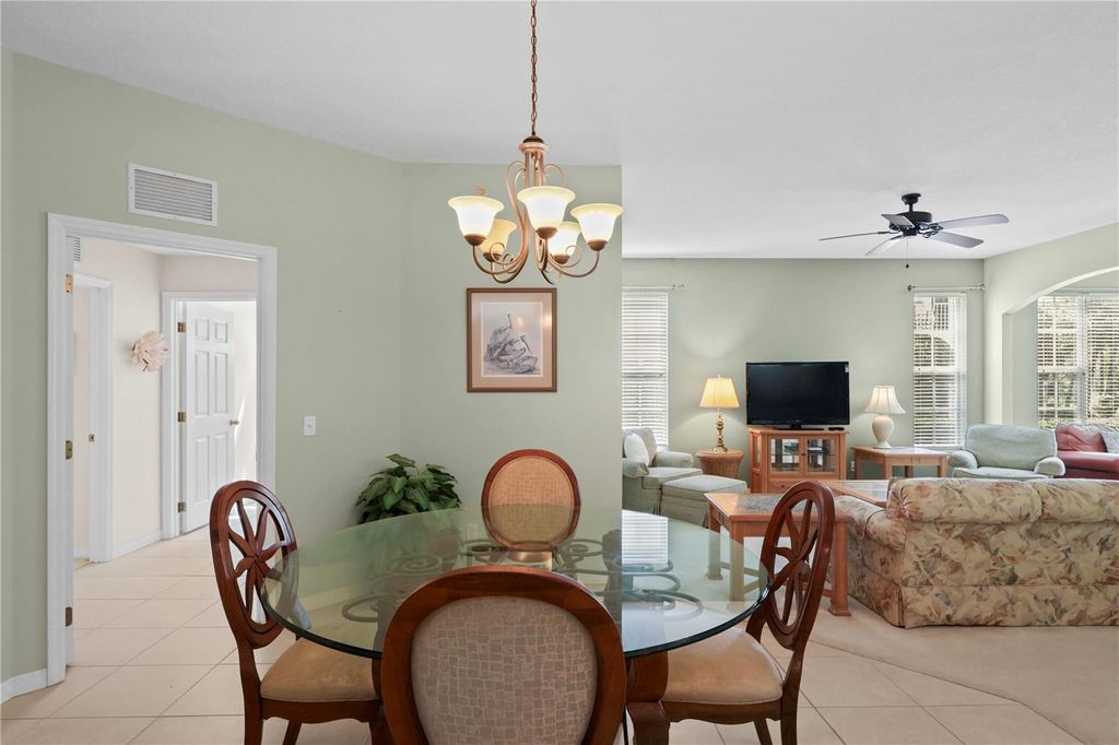 Photo of 780 Montrose Drive #101, Venice, FL 34293 (MLS # N6140173)