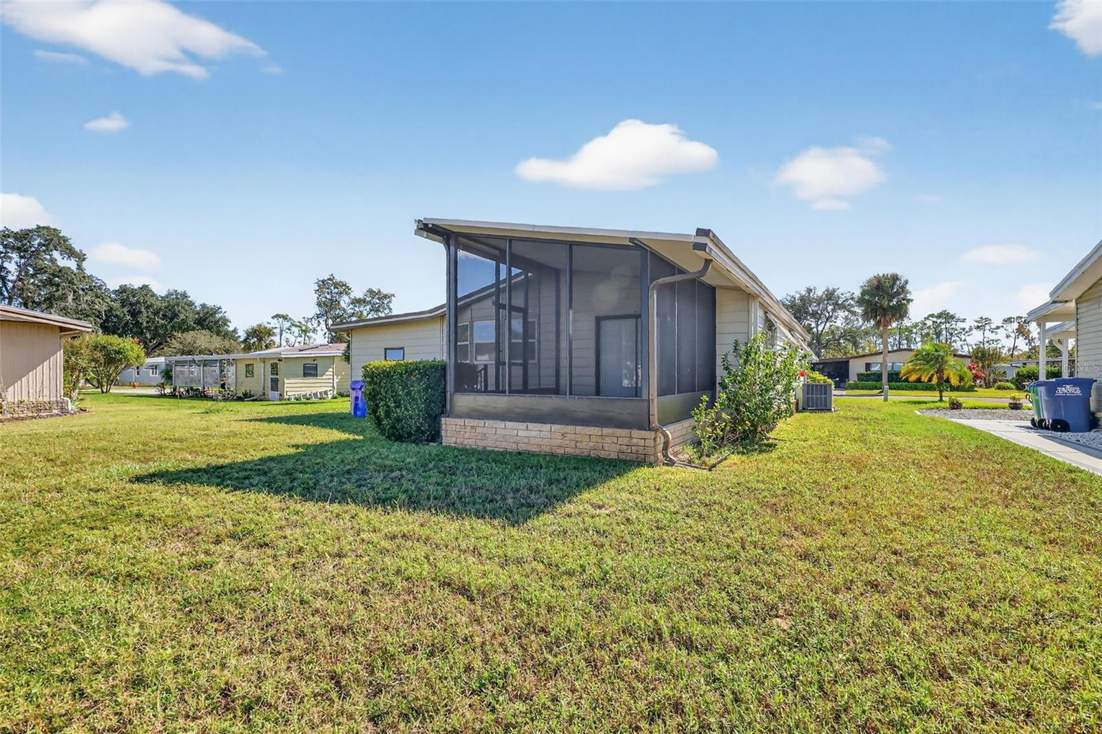 TAVARES FOX RUN MOBILE HOME - Residential