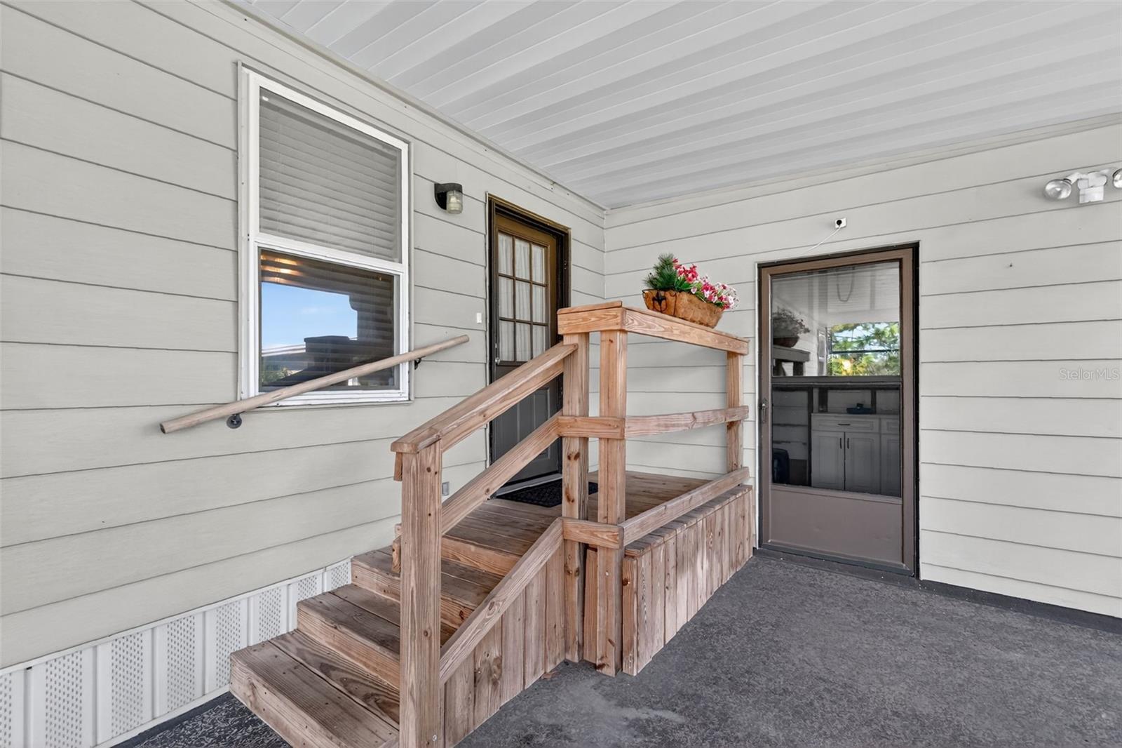 TAVARES FOX RUN MOBILE HOME - Residential