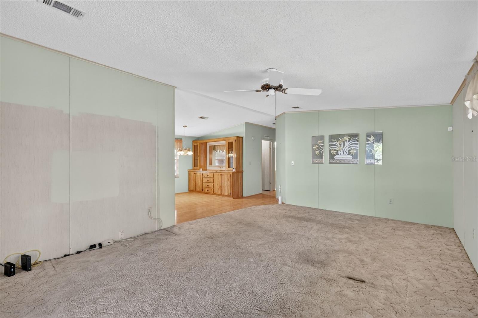 TAVARES FOX RUN MOBILE HOME - Residential