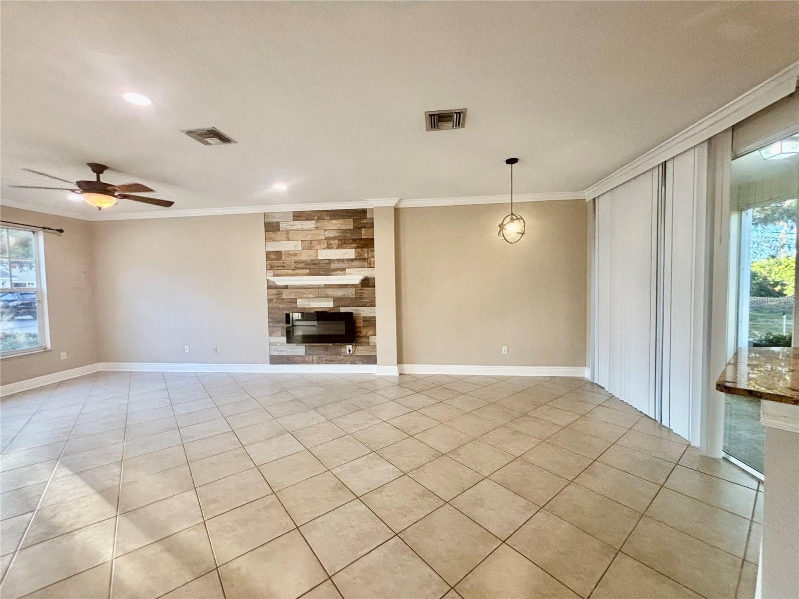 FOREST LAKES AT LARGO - Residential Lease