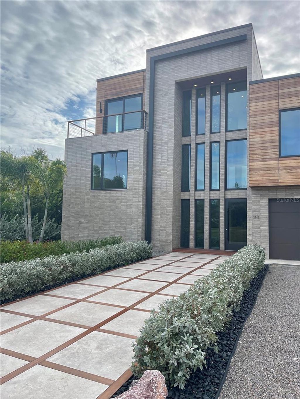 Photo of 2945 Pyrula Drive, Longboat Key, FL 34228 (MLS # O6370729)