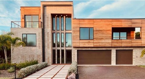 Photo of 2945 Pyrula Drive, Longboat Key, FL 34228 (MLS # O6370729)