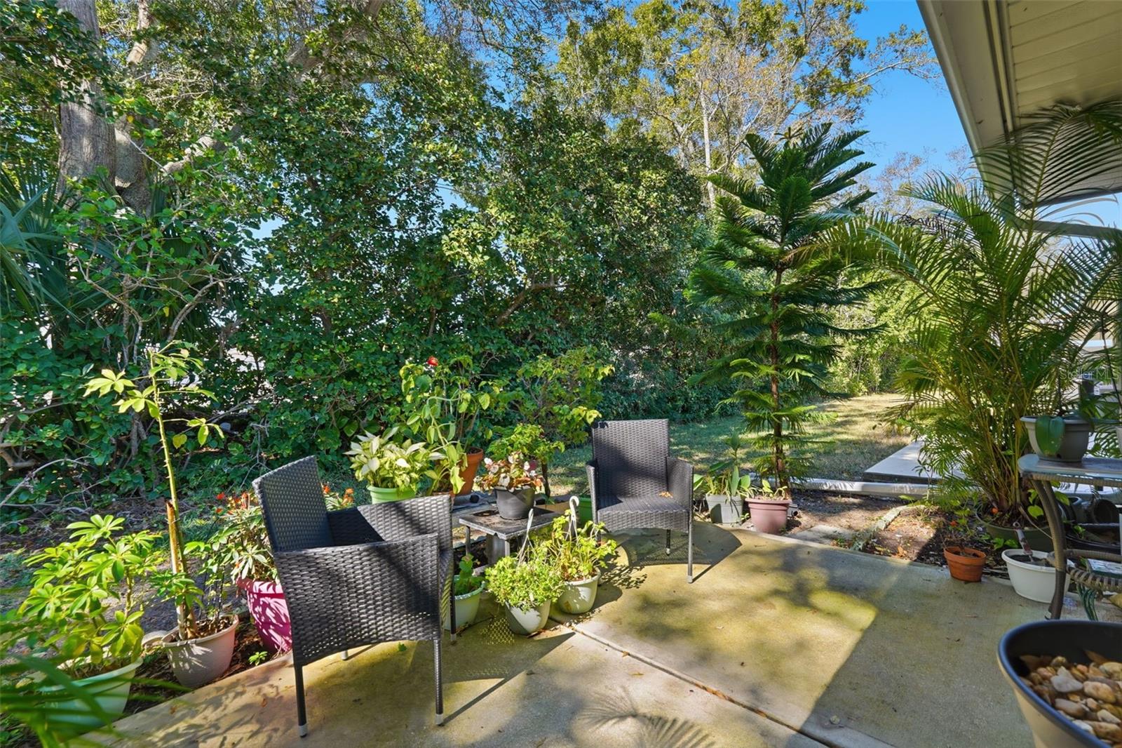 PATIO CONDO 1 - Residential