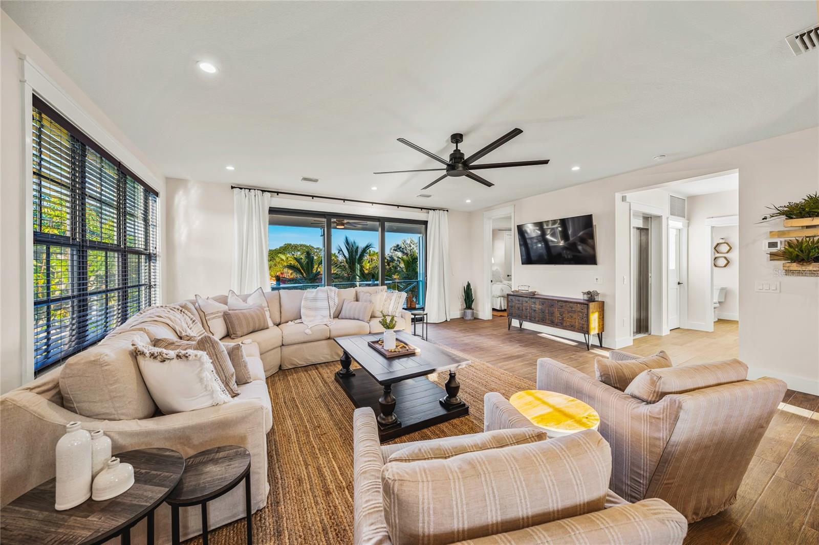 POINT OF ROCKS TERRACE - Residential