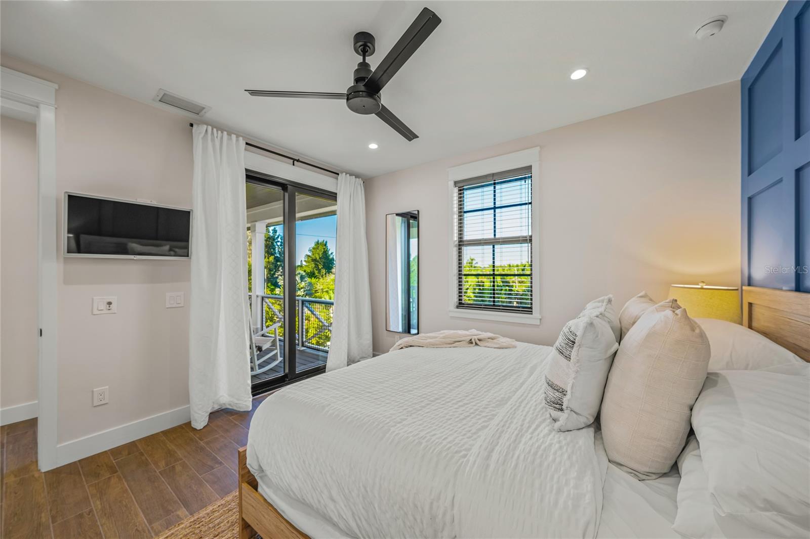 POINT OF ROCKS TERRACE - Residential