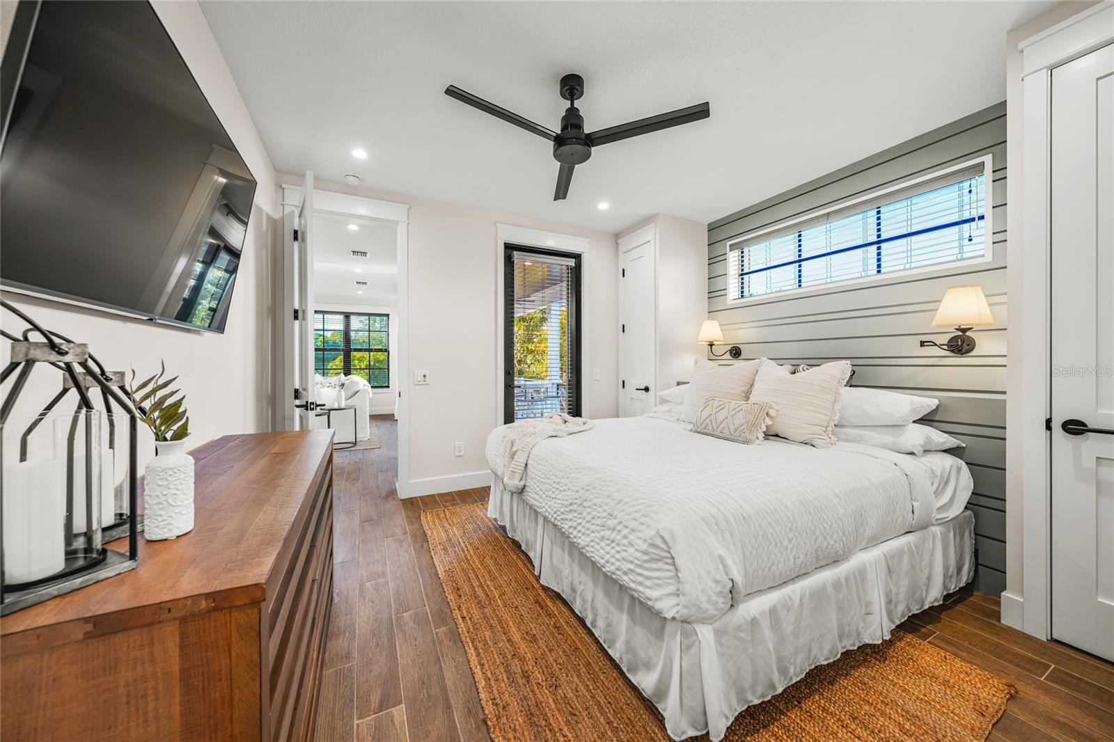 POINT OF ROCKS TERRACE - Residential