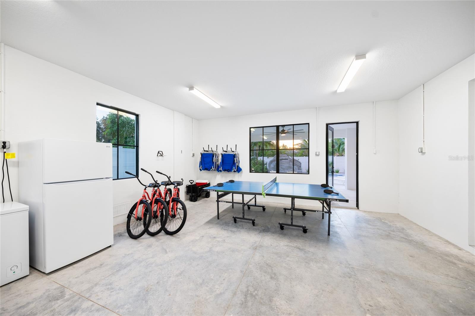 POINT OF ROCKS TERRACE - Residential