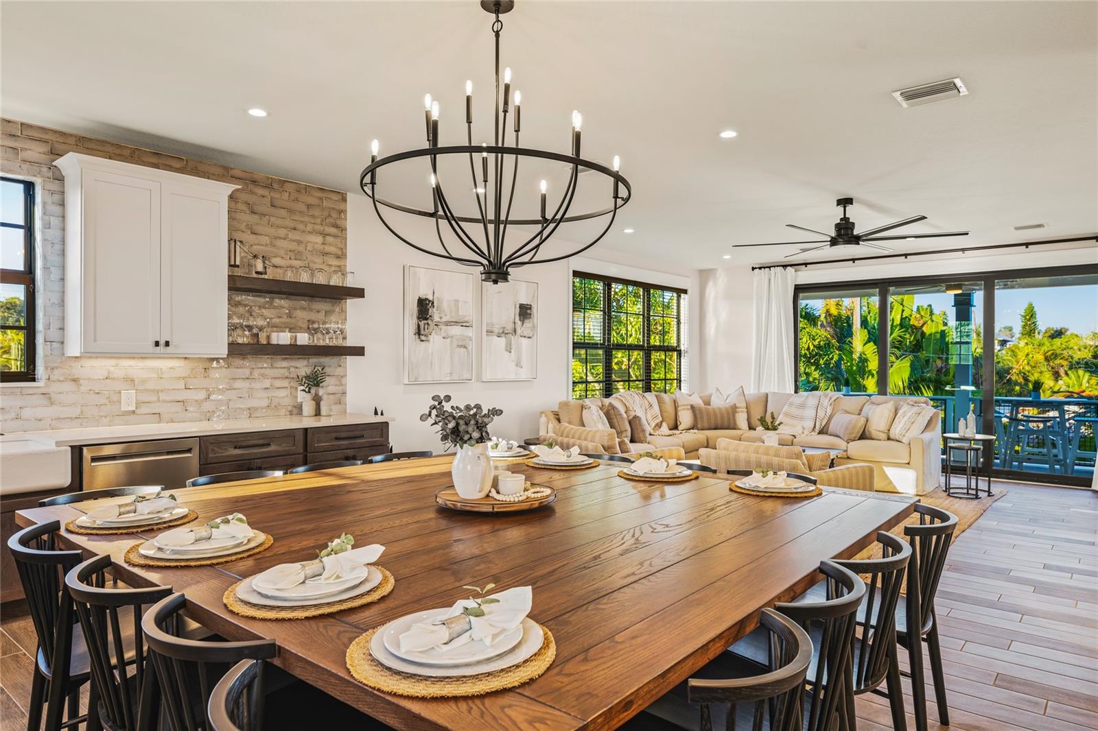 POINT OF ROCKS TERRACE - Residential