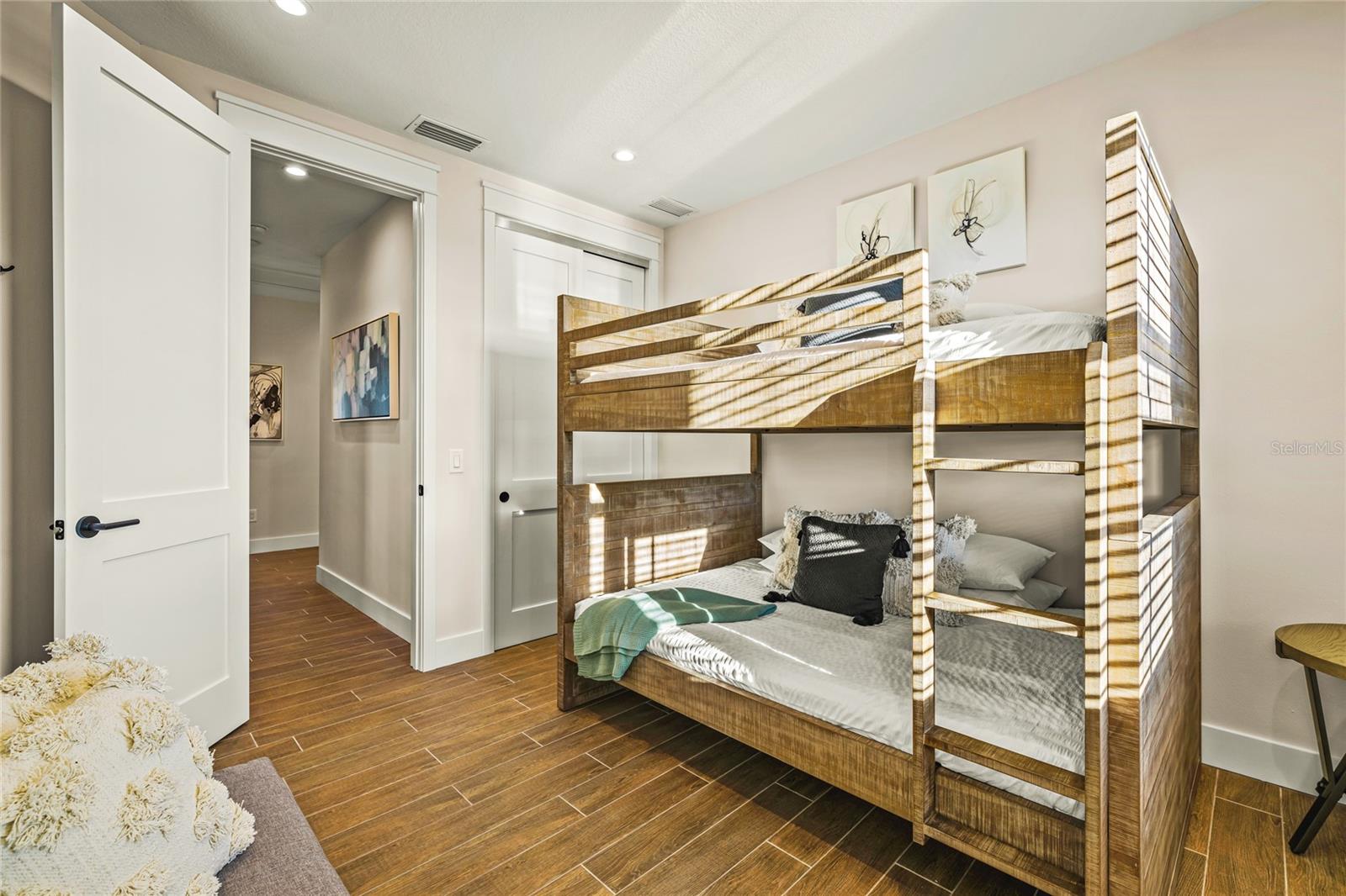 POINT OF ROCKS TERRACE - Residential