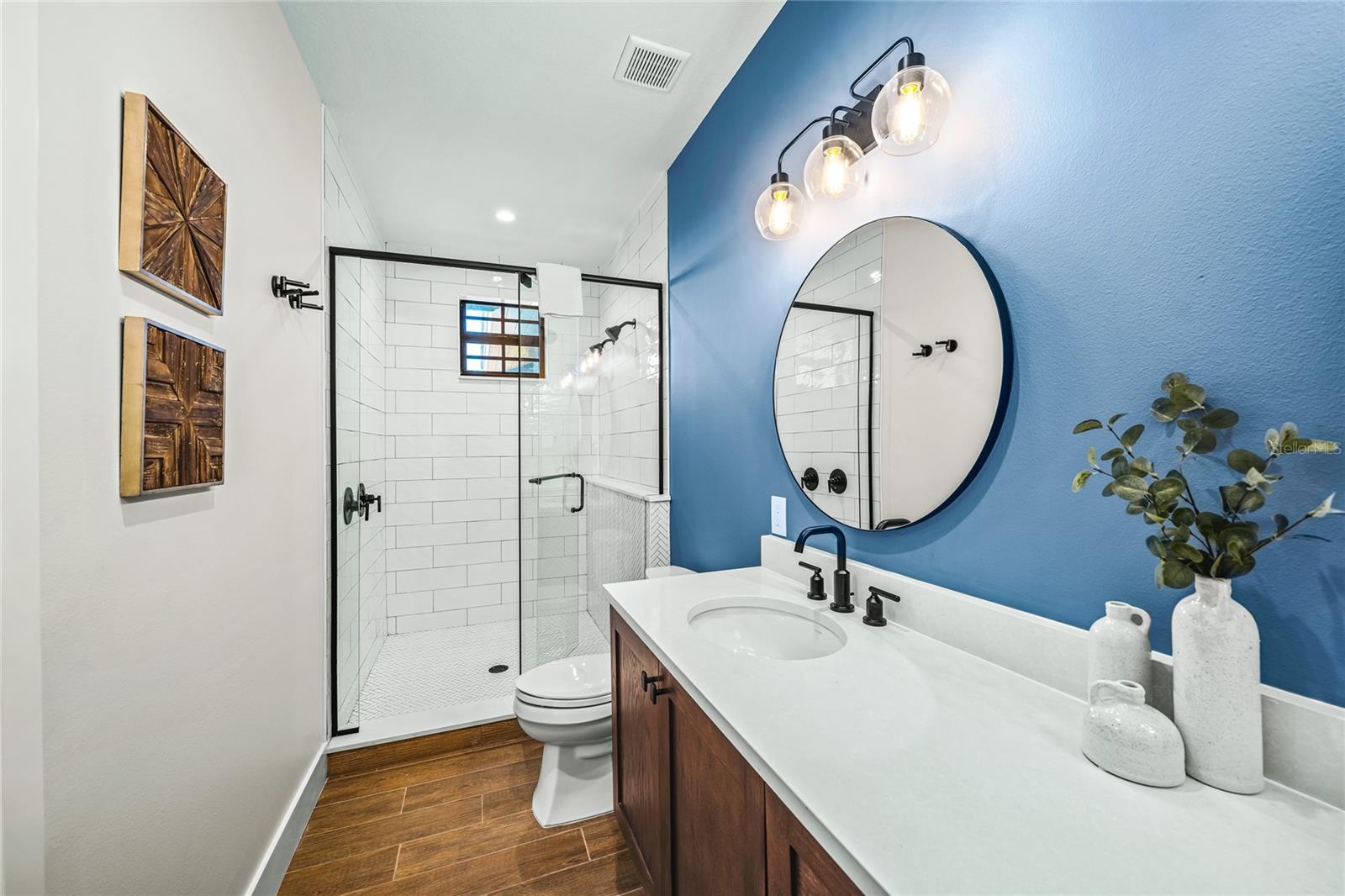 POINT OF ROCKS TERRACE - Residential