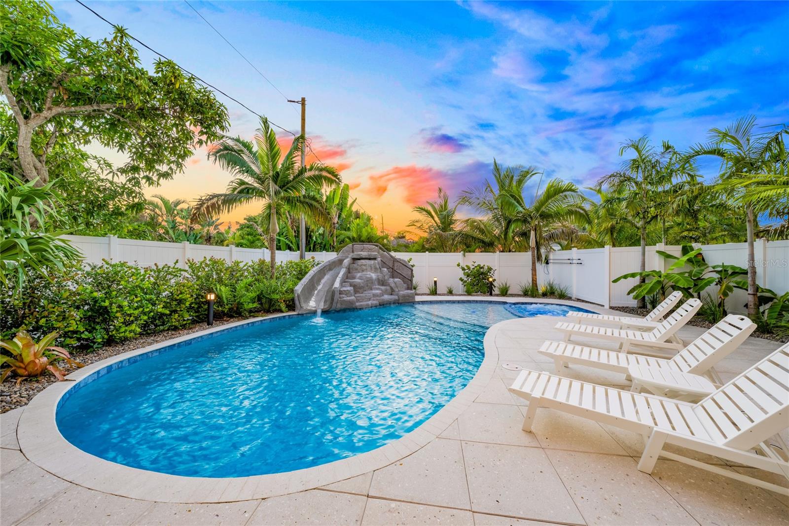 POINT OF ROCKS TERRACE - Residential