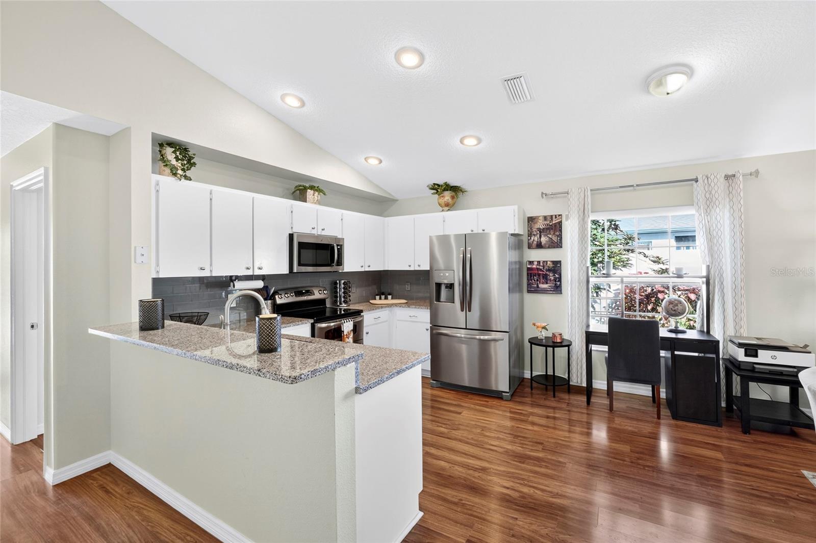 BELL HARBOR - Residential