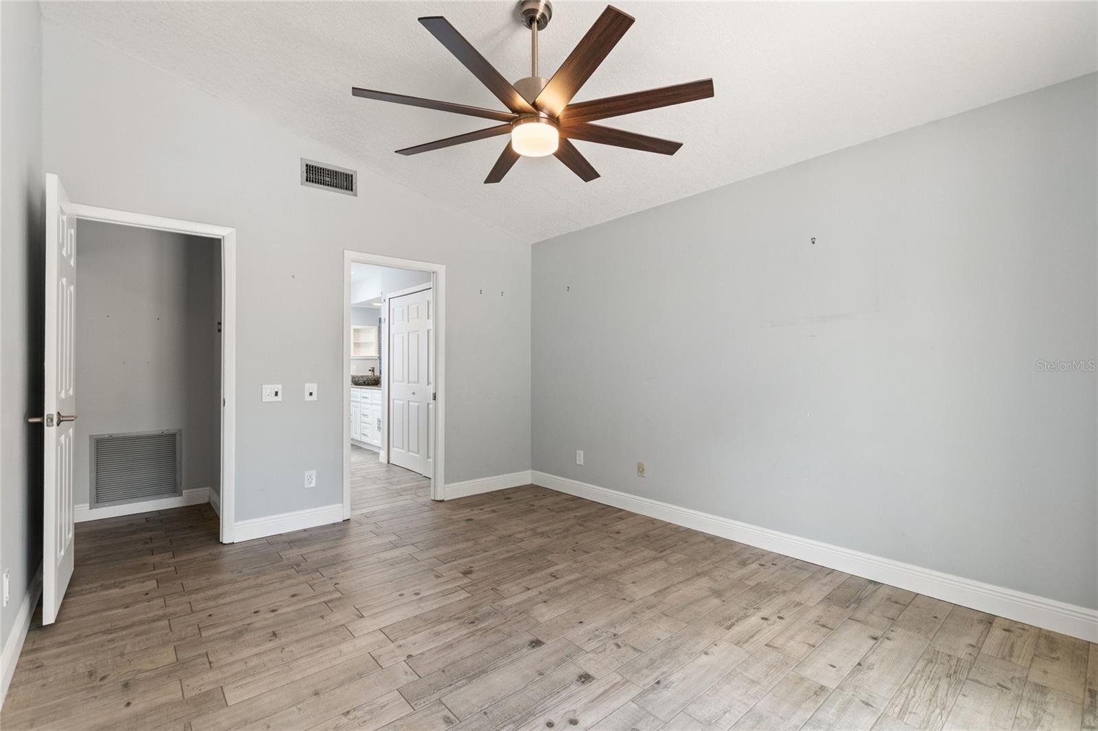 ORANGE TREE COUNTRY CLUB - Residential