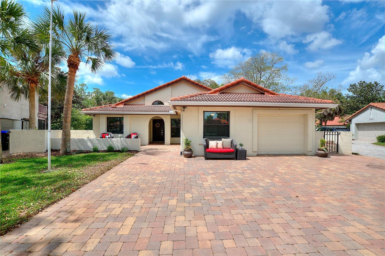 ORANGE TREE COUNTRY CLUB - Residential