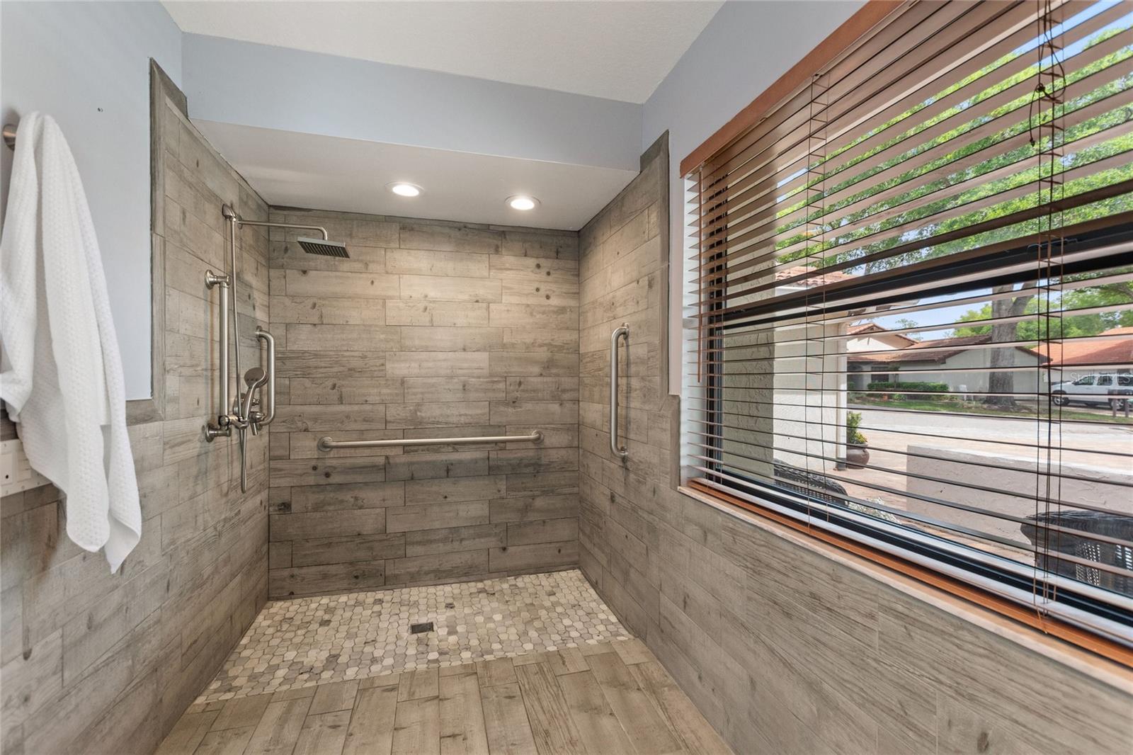 ORANGE TREE COUNTRY CLUB - Residential