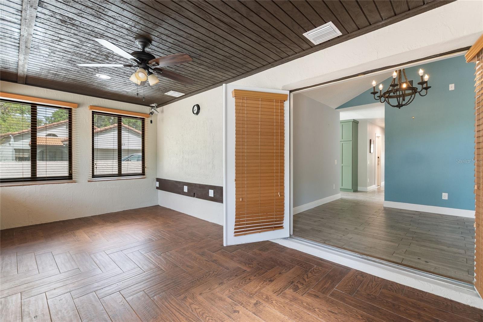 ORANGE TREE COUNTRY CLUB - Residential