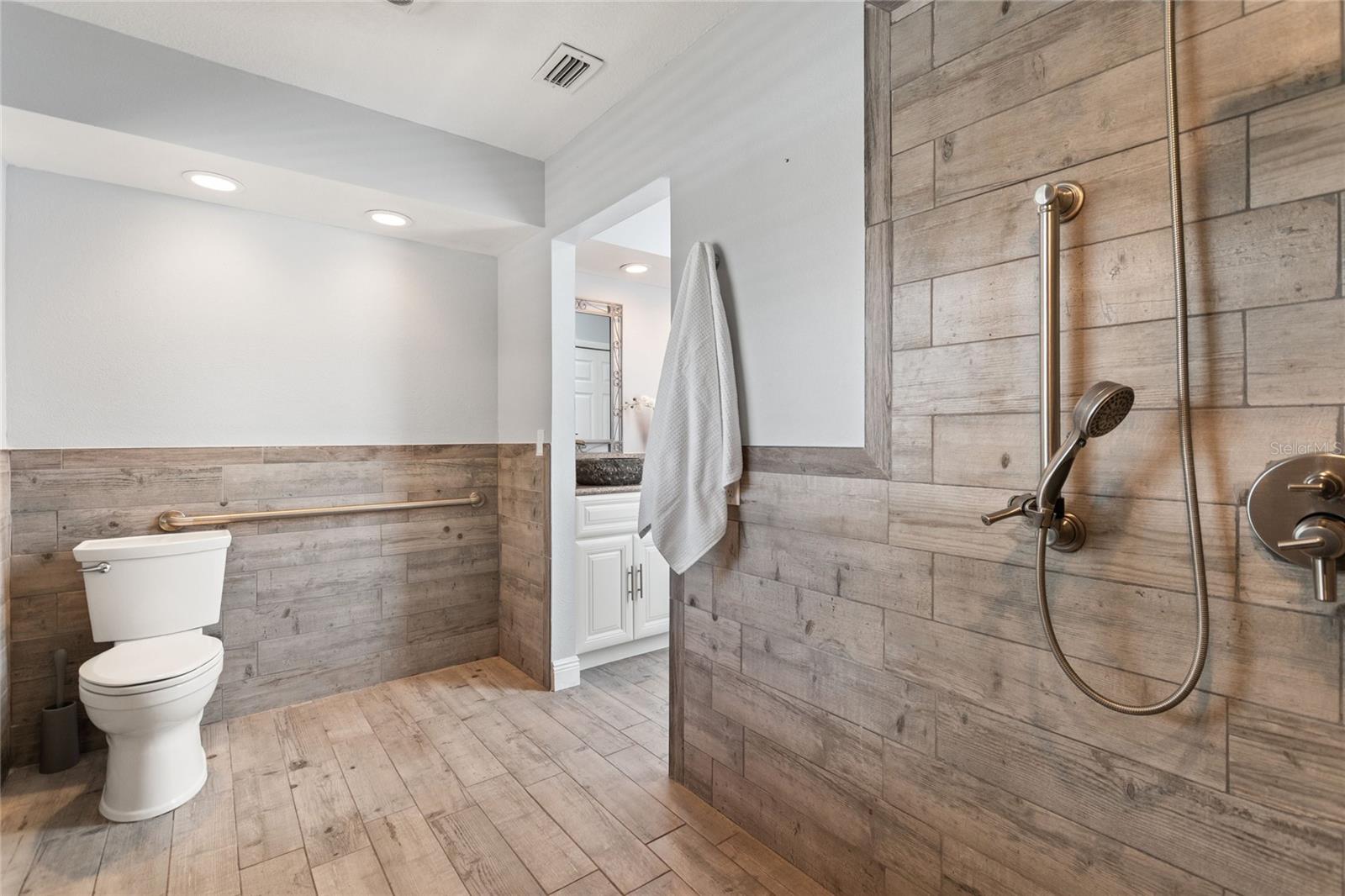 ORANGE TREE COUNTRY CLUB - Residential